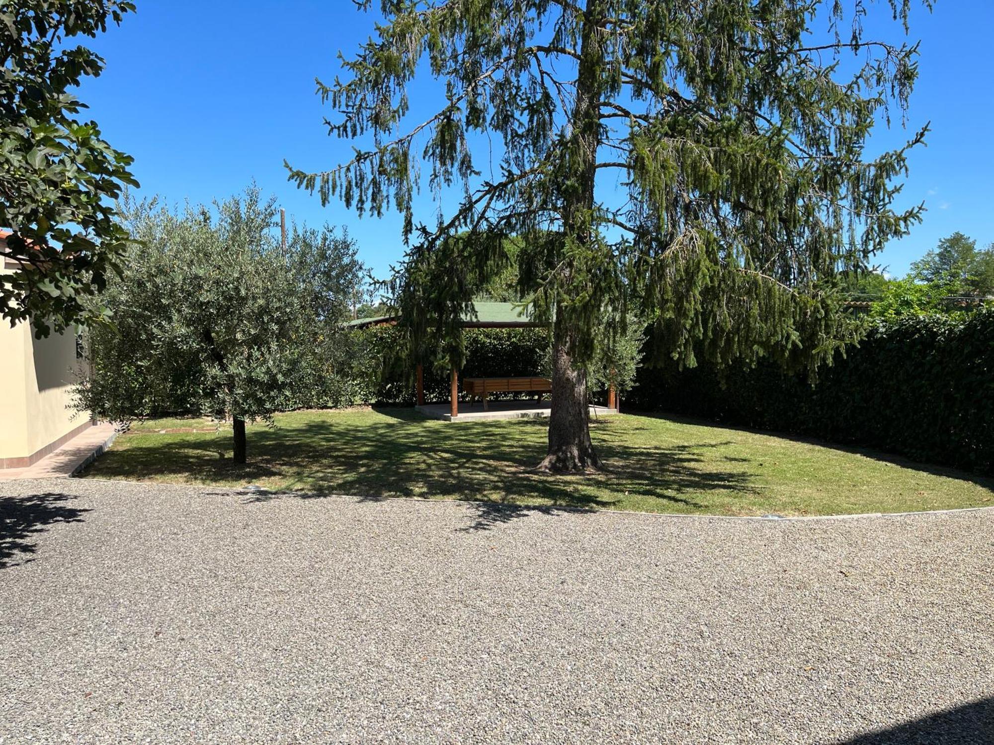 Holiday House La Rosa Terricciola Exterior foto